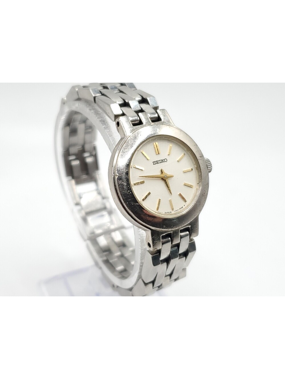 Seiko Quartz Watch Womens 25mm New Battery Silver Tone Round White Dial - Picture 2 of 15